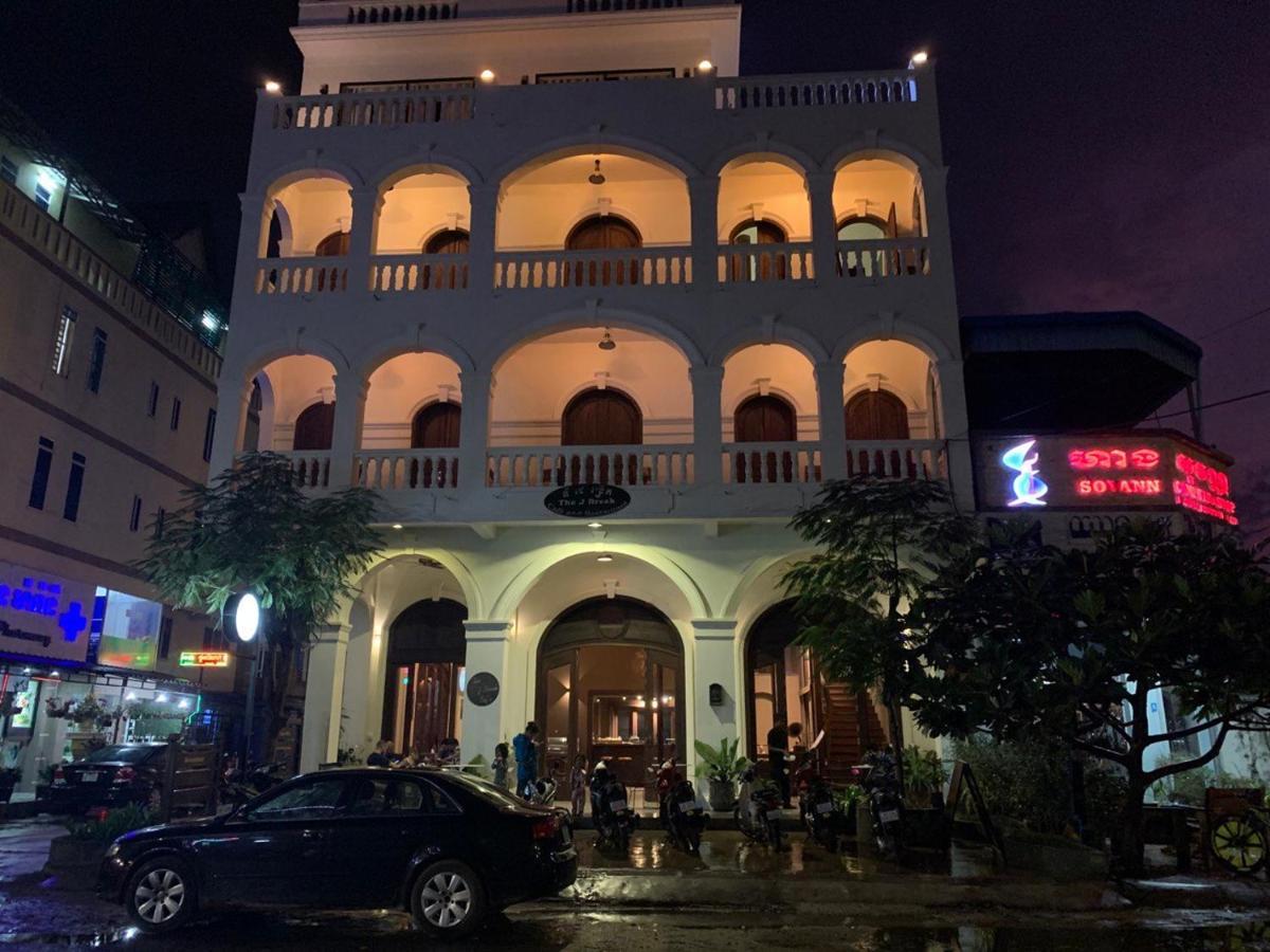 The J Break Boutique Hotel Kampot Kültér fotó