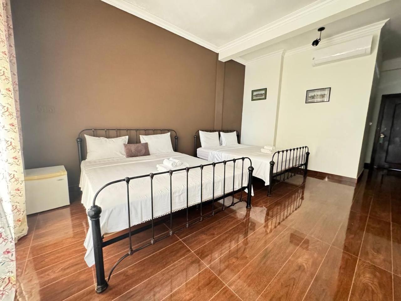 The J Break Boutique Hotel Kampot Kültér fotó