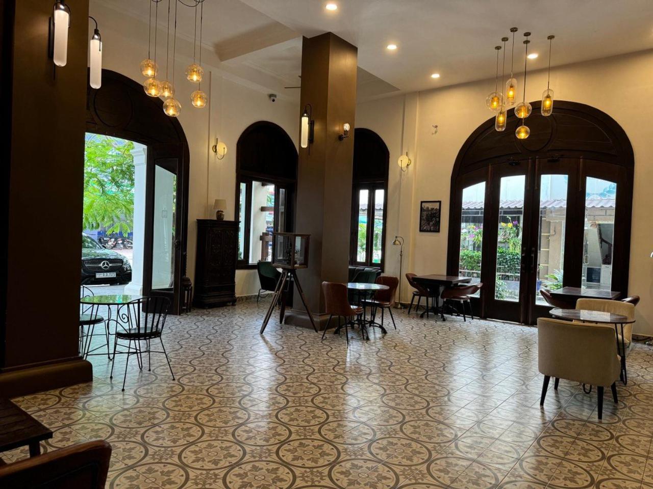 The J Break Boutique Hotel Kampot Kültér fotó