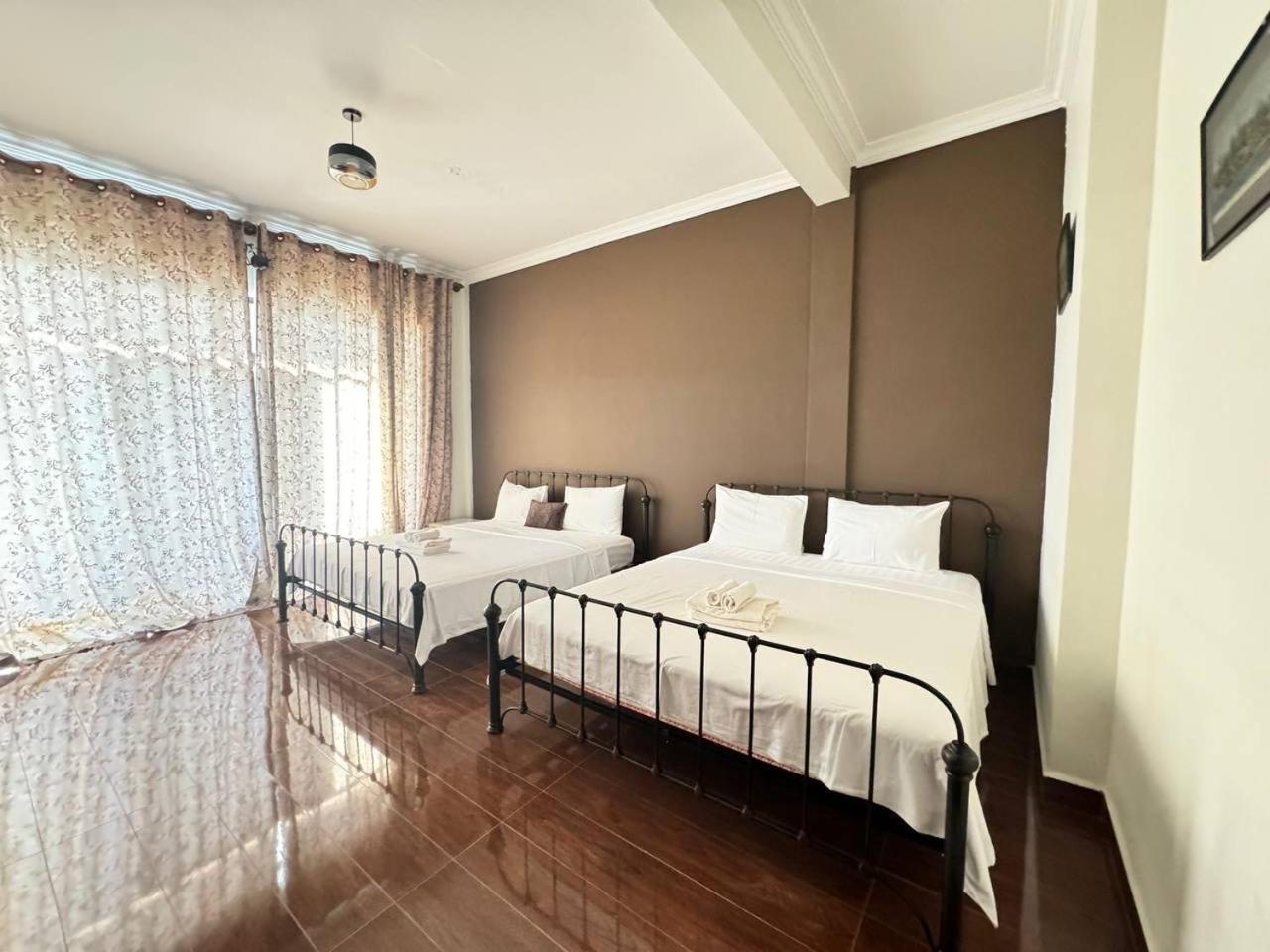 The J Break Boutique Hotel Kampot Kültér fotó