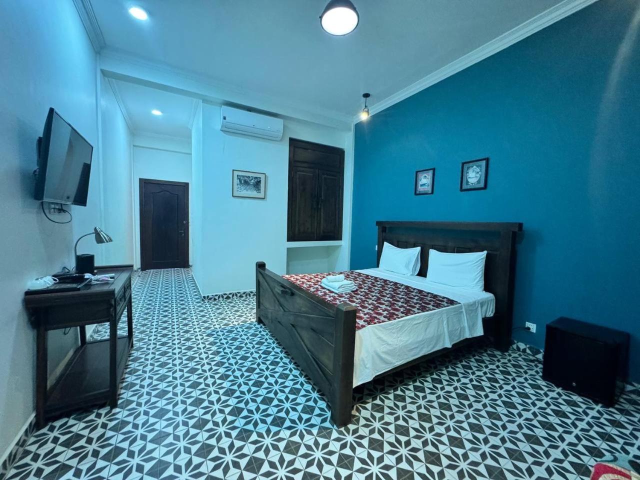 The J Break Boutique Hotel Kampot Kültér fotó