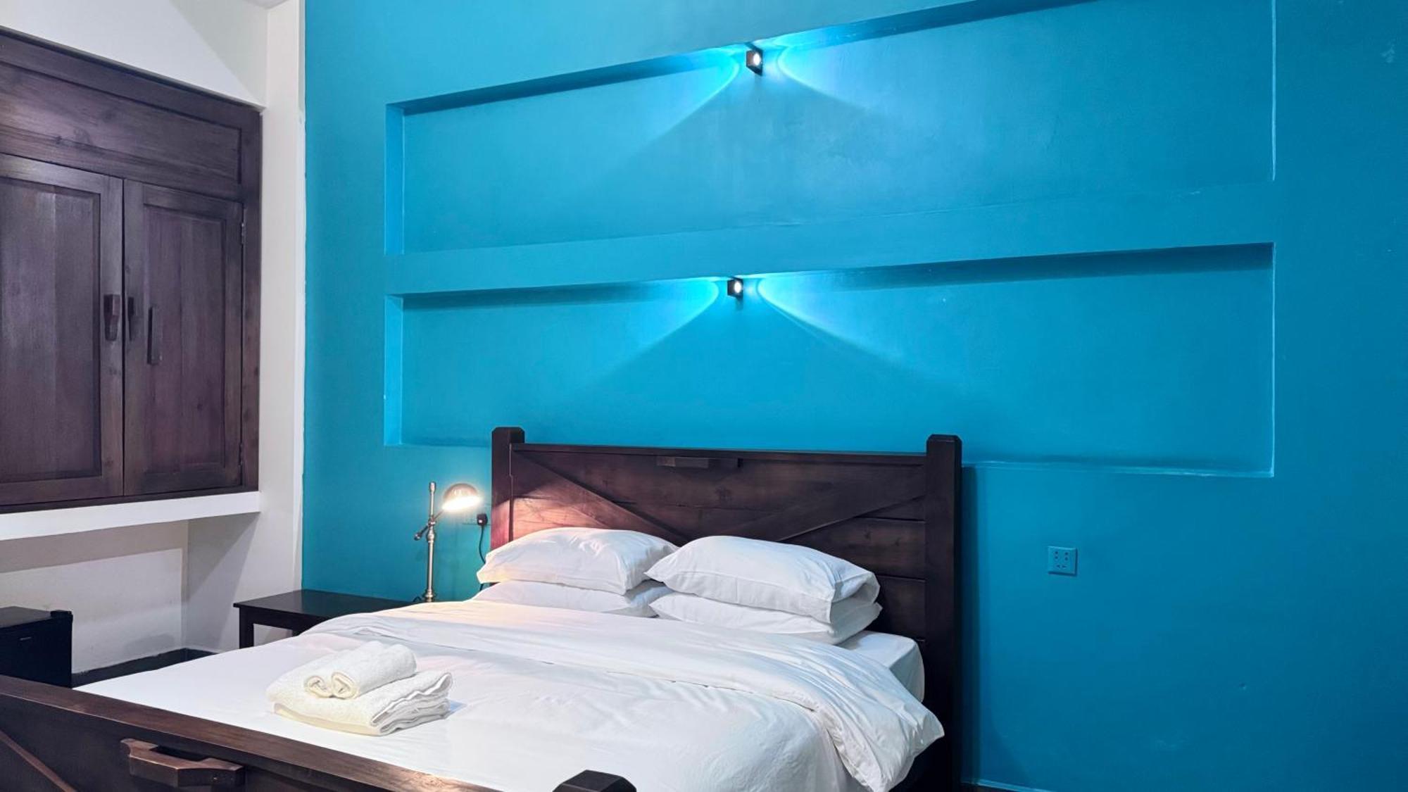 The J Break Boutique Hotel Kampot Kültér fotó