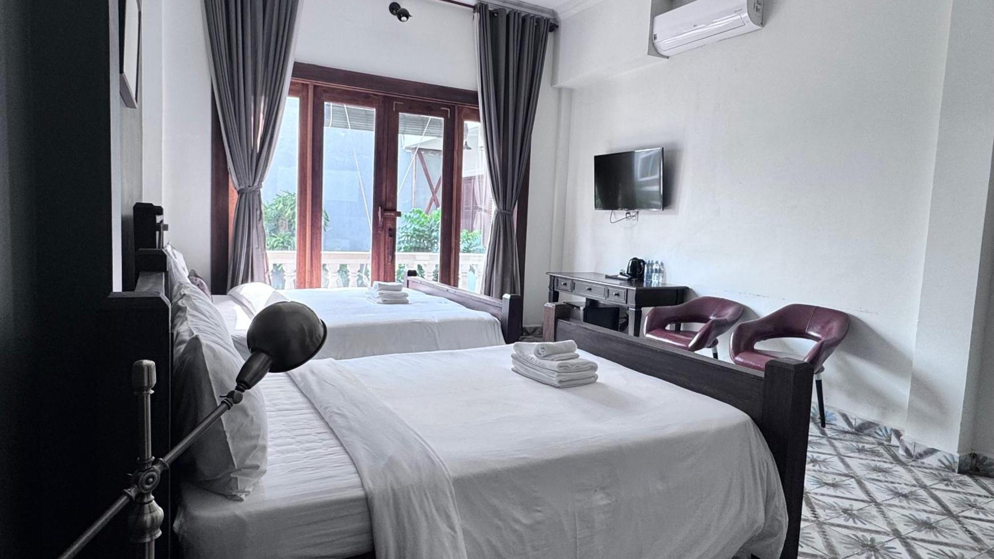 The J Break Boutique Hotel Kampot Kültér fotó