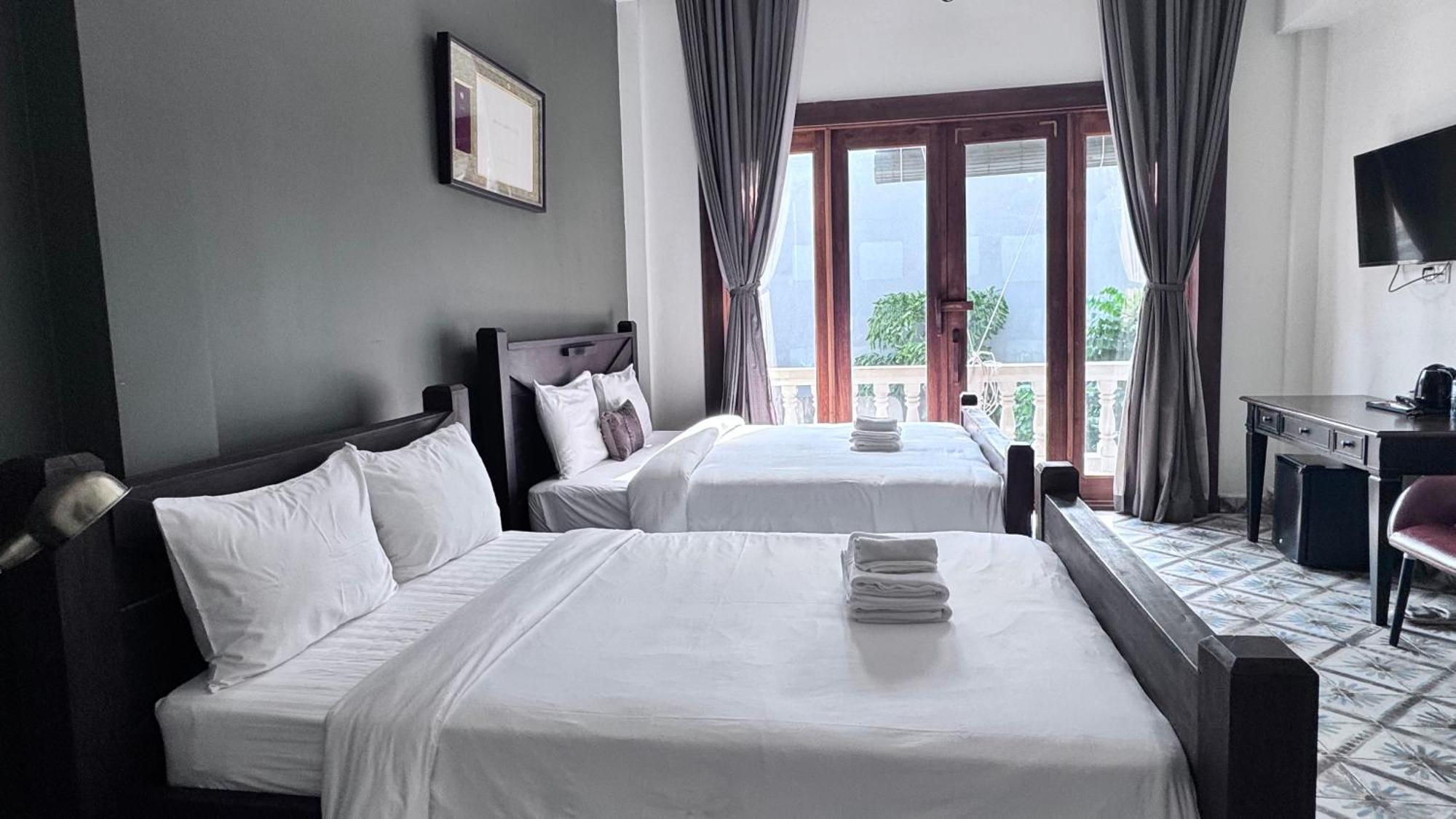 The J Break Boutique Hotel Kampot Kültér fotó